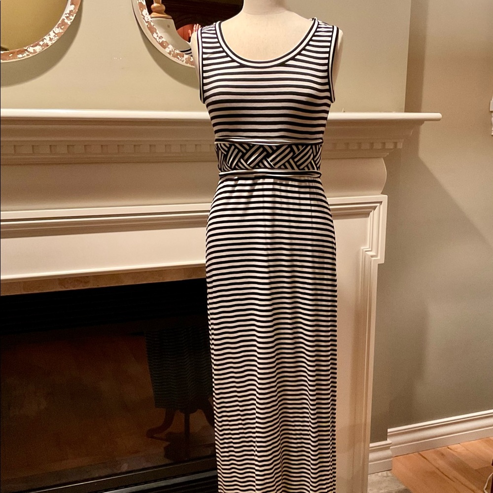 NWT Black & White stripe Maxi Dress By MAX STUDIO